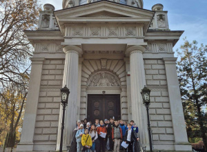 Wizyta klasy 5b i 8c na Starym Cmentarzu w Łodzi