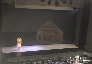Na zdjęciu widać scenę Teatru Wielkiego w Łodzi