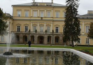 Na zdjęciu widać pałac rodziny Czartoryskich w Puławach.
