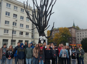 Klasy ósme na wycieczce w Warszawie